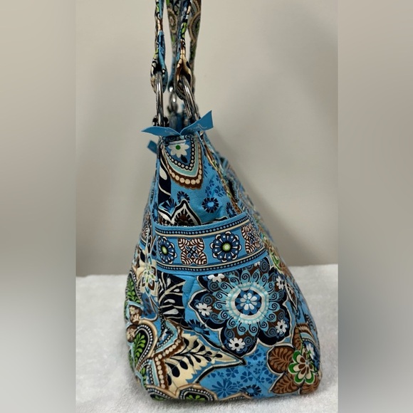Vera Bradley Women’s Floral Blue and Green Women's Bag Tote Purse - Picture 4 of 10